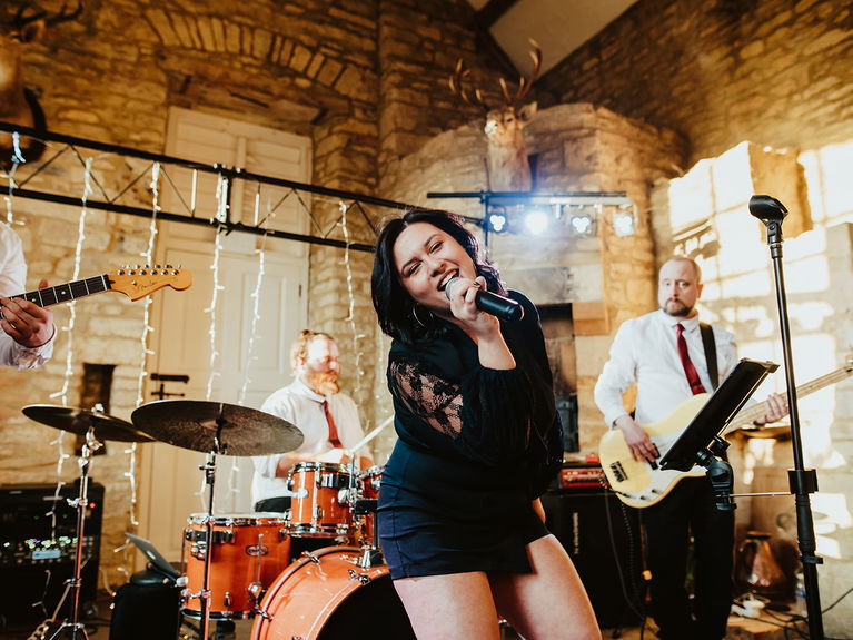 artists similar to Supreme Party Band