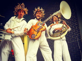 Promo The Ten Foot Troubadours Stilt Walking Band East Sussex