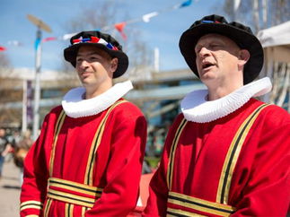 Promo The Beefeaters Walkabout Characters Oxfordshire