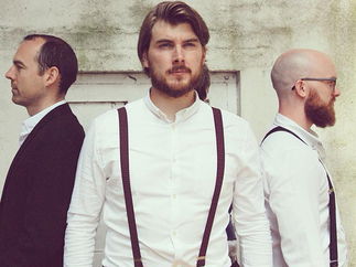 Promo The Brollies Function Band Bedfordshire