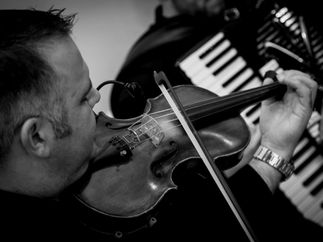 Promo The Haggis Chasers Ceilidh Band Perthshire area