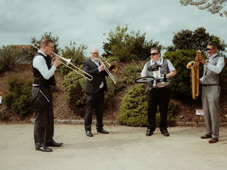 Promo The Hot Horns Brass Band Nottinghamshire