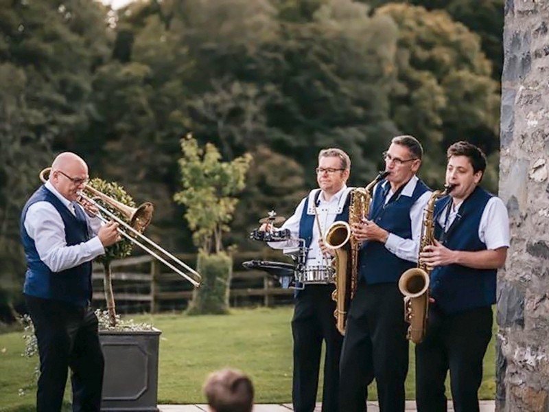 Promo The Hot Horns Brass Band Nottinghamshire