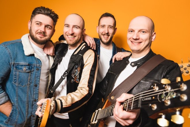 The Hot Shots | Rock and Pop Function Band Essex | Alive Network