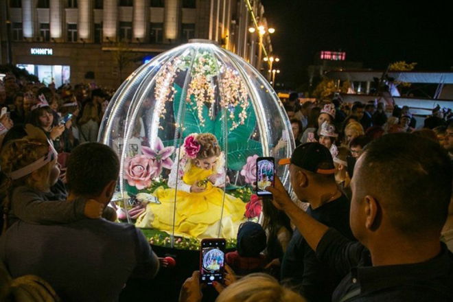 Promo The Show Globe Micro-theatre Entertainment Kent