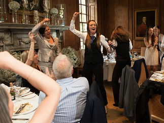 Promo The Singing Waitresses and Waiters Singing Waiter Hertfordshire