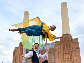 Promo The Norvinis Magician London