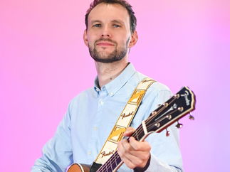 Promo Tim Matthews Singer Guitarist Essex