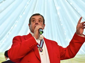 Promo Toastmaster and Celebrant Paul Deacon Toastmaster Buckinghamshire
