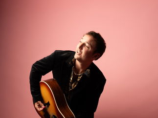 Promo Tom Wadd Singer Guitarist Oxfordshire