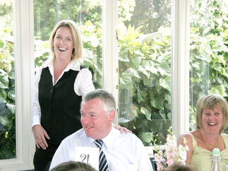 Promo Totally Spontaneous Singing Waiter Hertfordshire