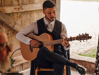Promo Lloyd Rees Classical Guitarist Cardiff