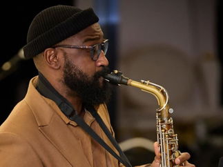 Promo Sax U Saxophonist London