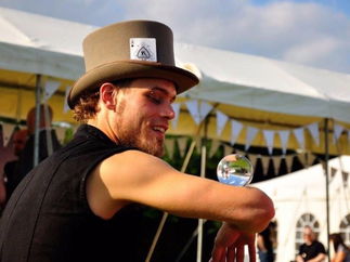 Promo Mardi Gras Circus Circus Performer Lancashire