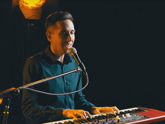 Promo Danny Raven Solo Artist, Duo or Trio London