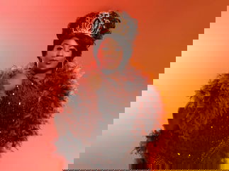 Promo Circus Cabaret Show Circus Performer East Sussex