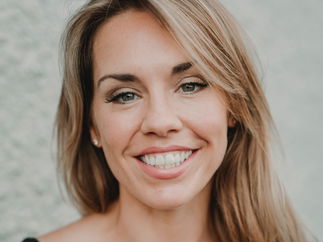 Promo Virtual Presenter Suzie Virtual Presenter And Host Glamorgan