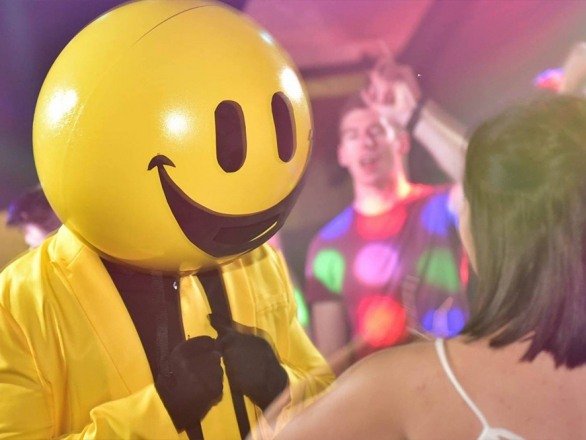 Promo Walkabout Emoji Heads Costume Character Kent