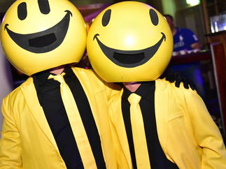 Promo Walkabout Emoji Heads Costume Character Kent