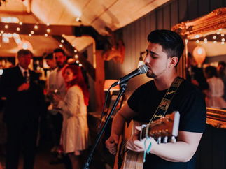 Promo Luciano Singer Guitarist East Sussex