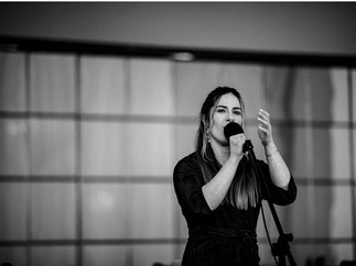 Promo Lara Solo Singer With Tracks Buckinghamshire
