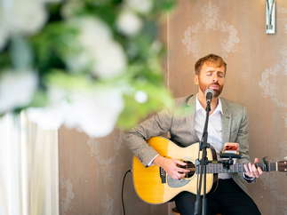 Promo Tom Horts Singer Guitarist Lancashire