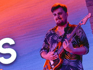 Promo X-Press Yourself Function Band Wiltshire