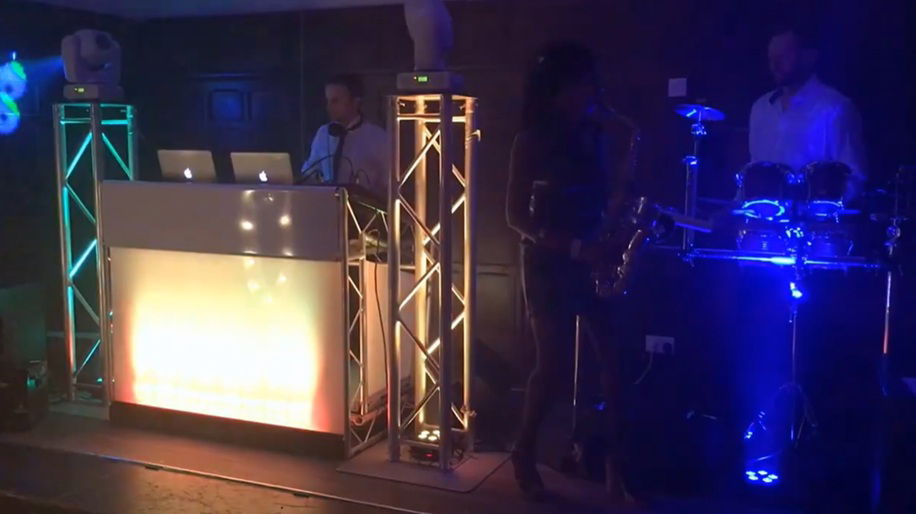 Video Saxophonista  Hertfordshire