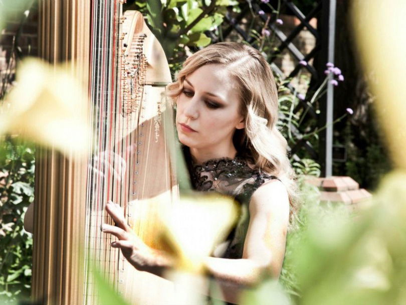 Top 10 Harpists For Hire 2020