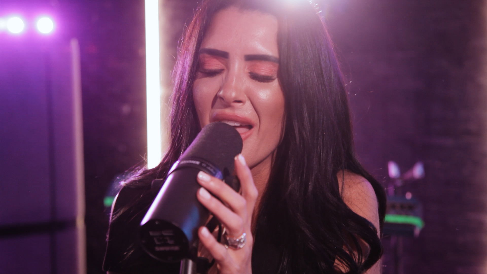 Video Alive and Kicking  Cheshire