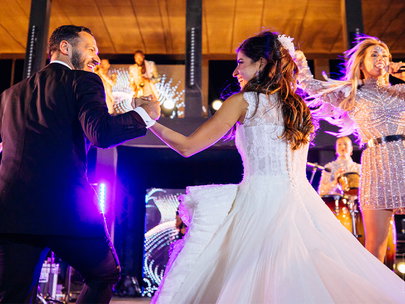 Booking A Wedding Band: How To Ensure Everything Runs Smooth... Complete Guide To Booking A Wedding Band
