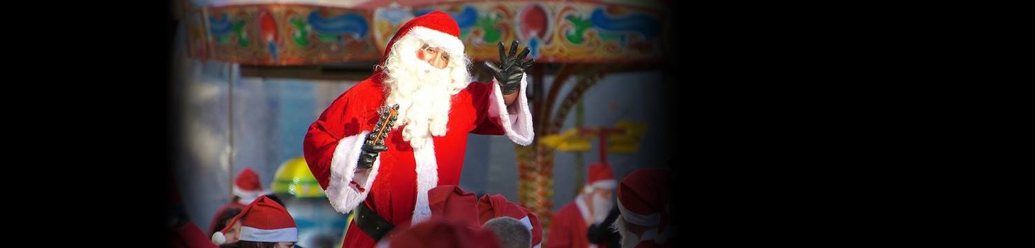 artists similar to Christmas Stilt Walkers
