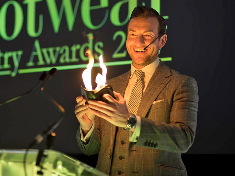 Hire A Corporate Magician In Grimsby