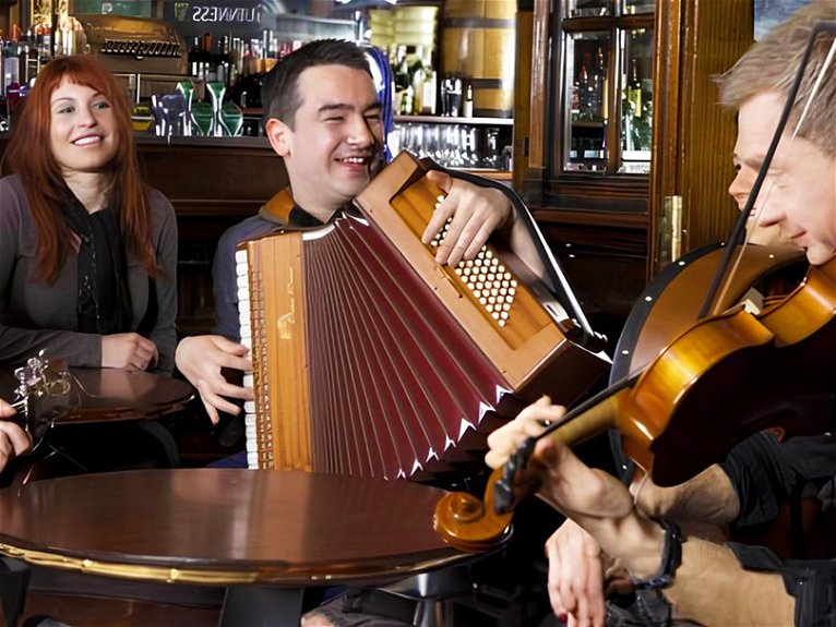 Traditional Irish Folk Bands & Music Groups For Hire