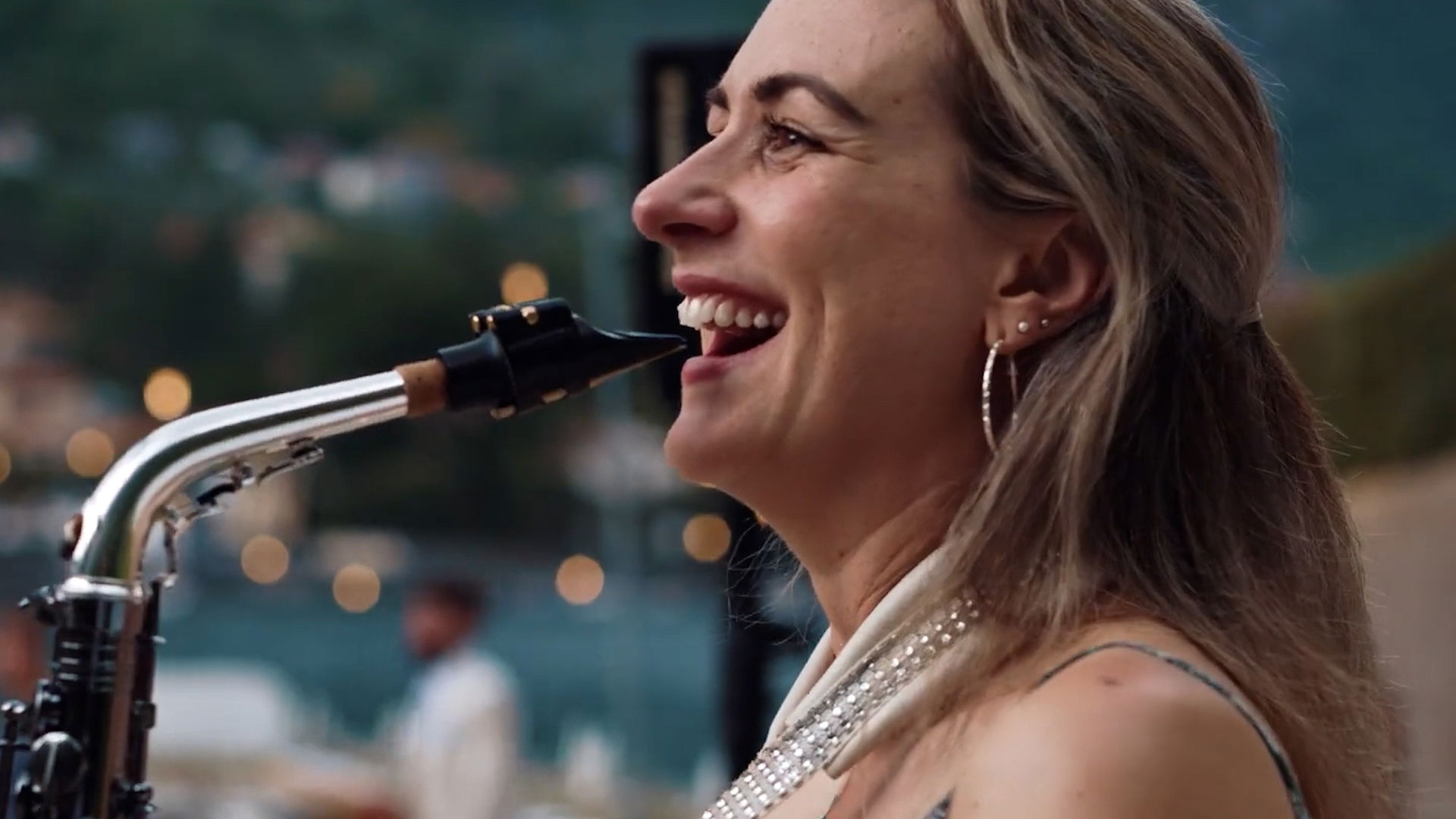 Video Lizzie B Sax  Berkshire