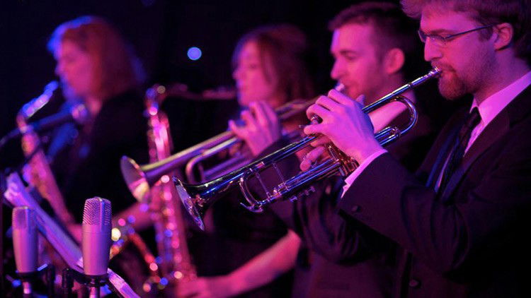 A Day In The Life Of The Swing Smiths