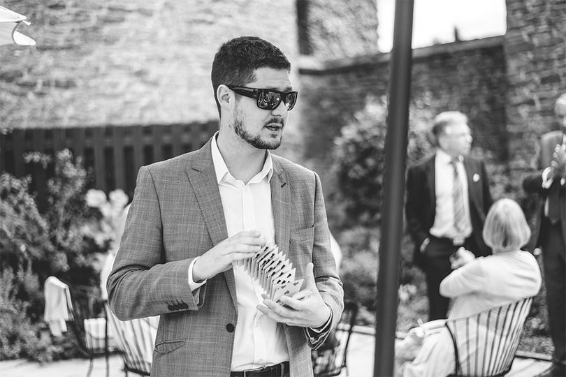 Why Should Your Company Offer Corporate Entertainment For Your Customers, Clients and Suppliers?