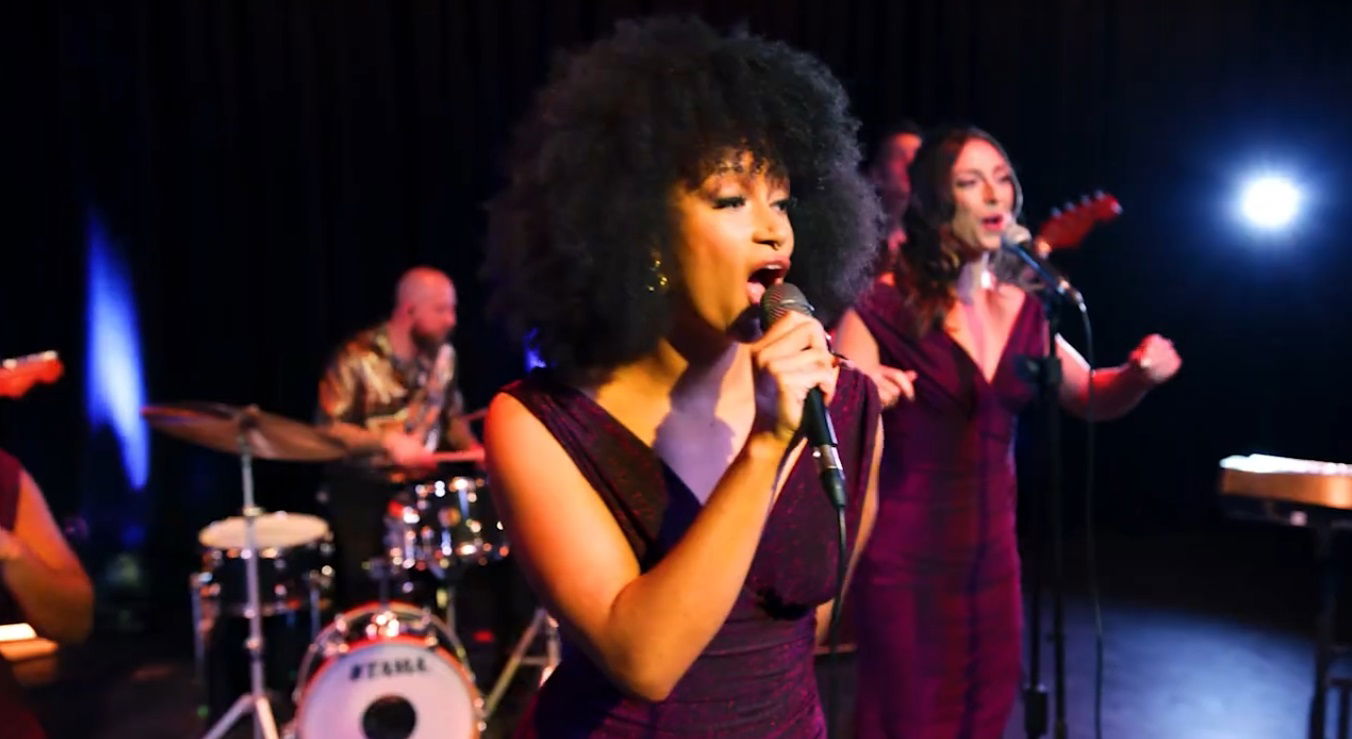 Video Motown Vogue  Surrey