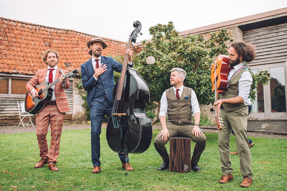 The Rambling Band - a popular acoustic roaming band for weddings