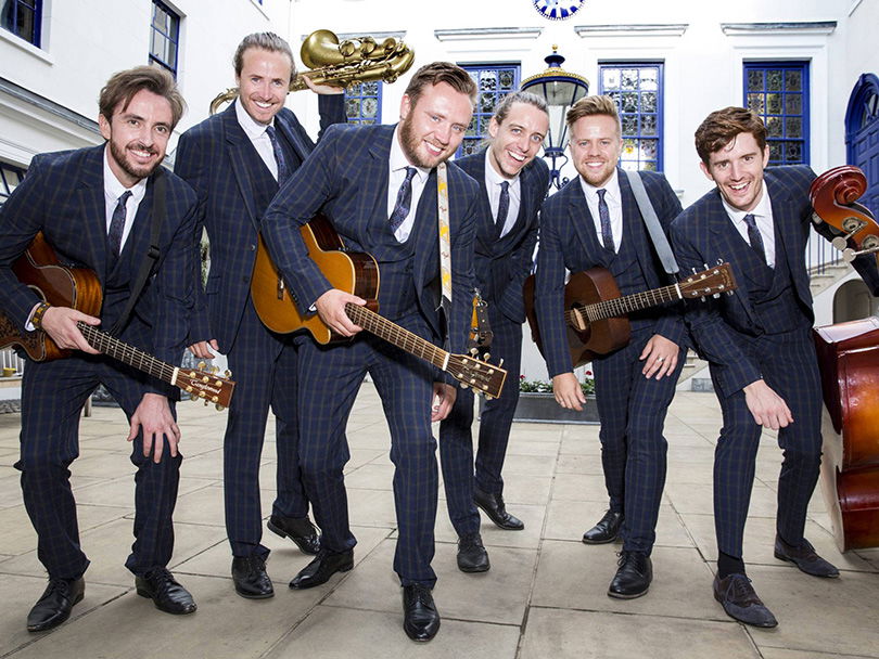 Roaming Acts For Summer Events