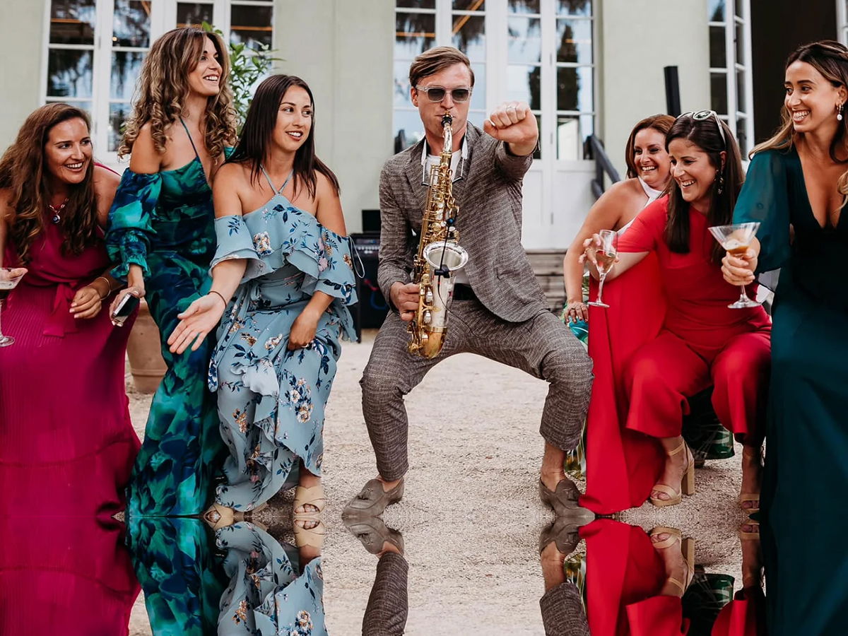 saxophonists saxophone players for hire