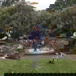 Video Britains South East Bagpiper  London