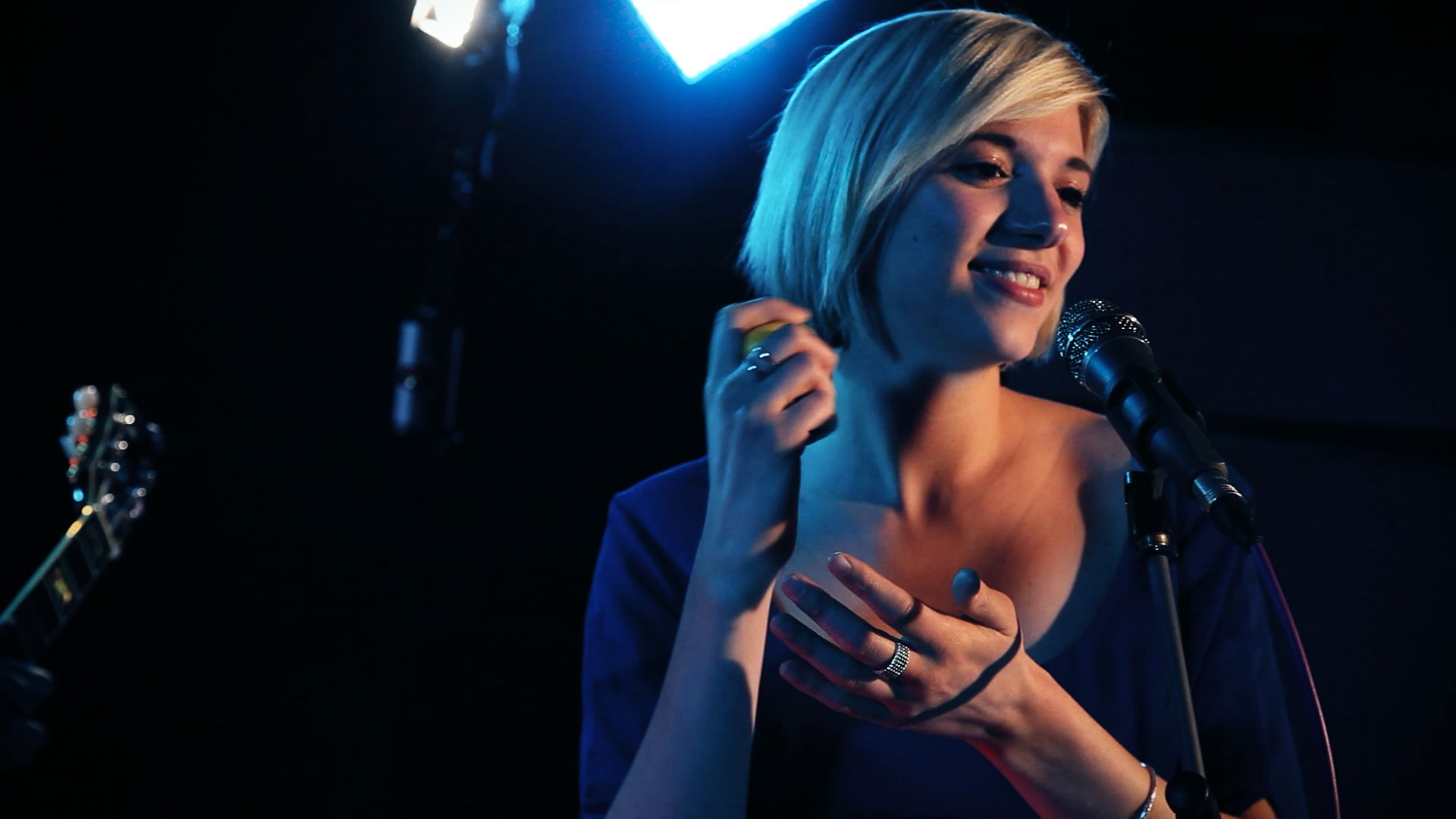 Video The Futuristic Gramophones  London