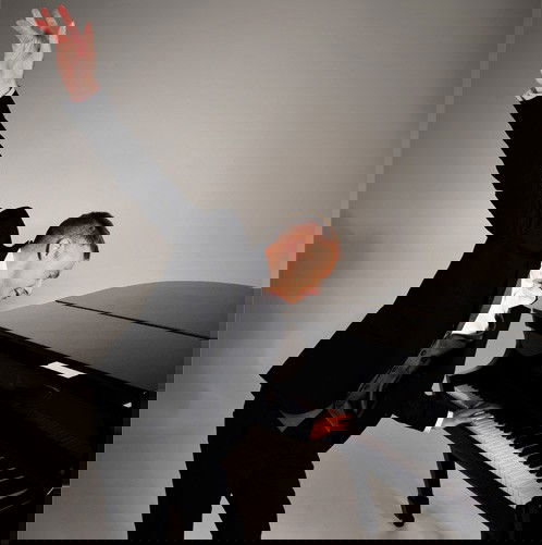 Everything You'll Ever Need To Know About Booking A Pianist