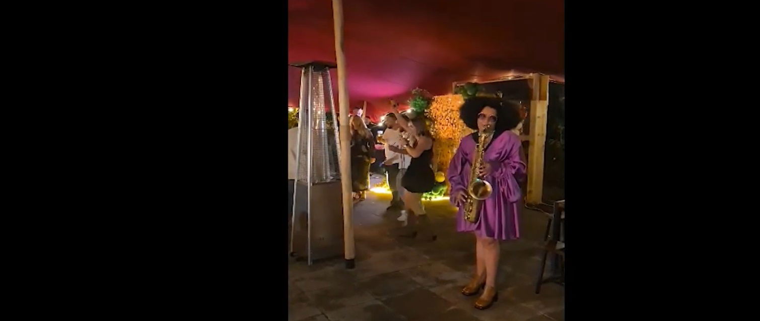 Video Sax Goddess (Saxophonist)  Cheshire