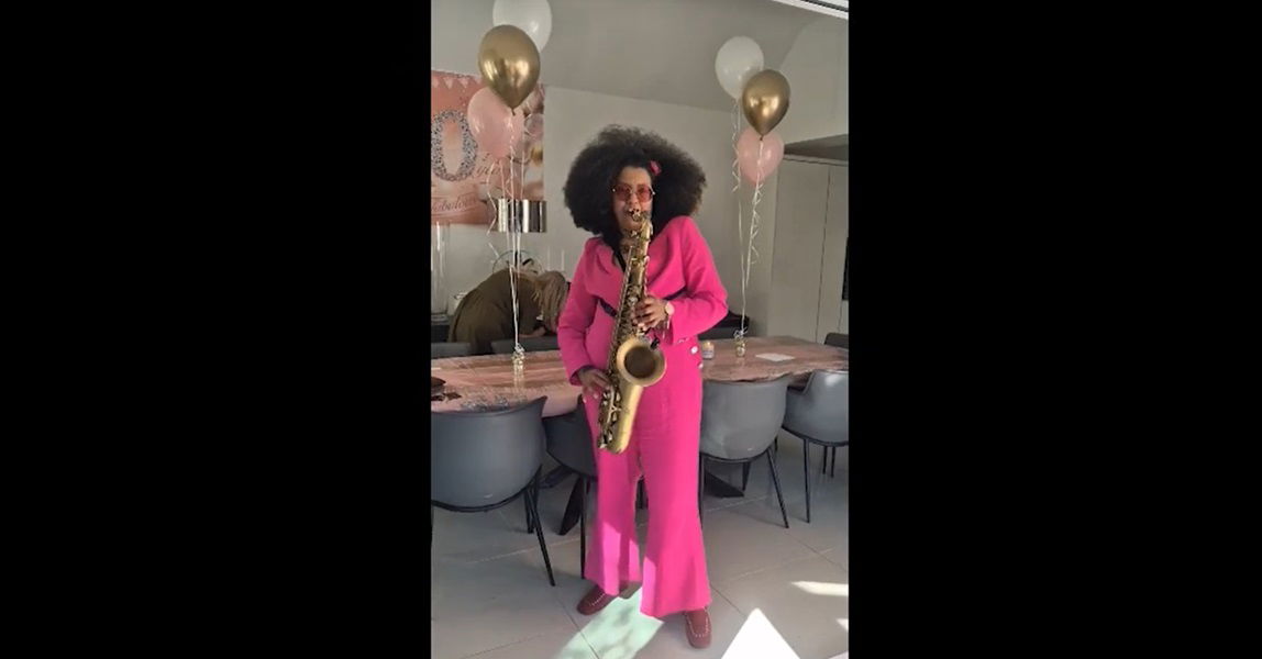 Video Sax Goddess (Saxophonist)  Cheshire