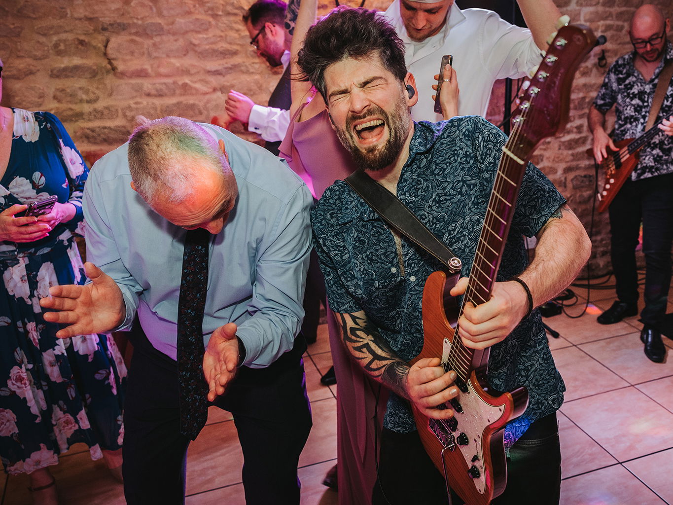 Wedding bands bring guests of all ages onto the dancefloor